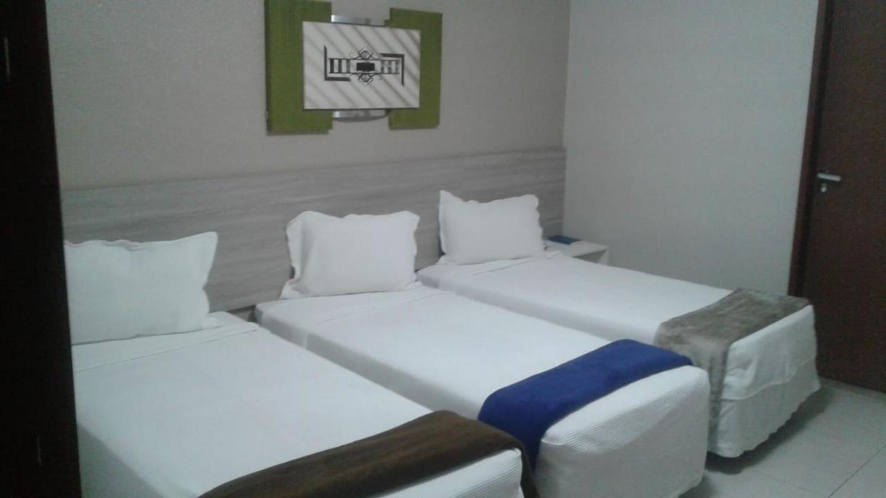 Hotel Leon Barbalha Bagian luar foto