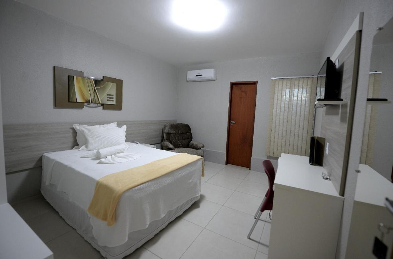 Hotel Leon Barbalha Bagian luar foto