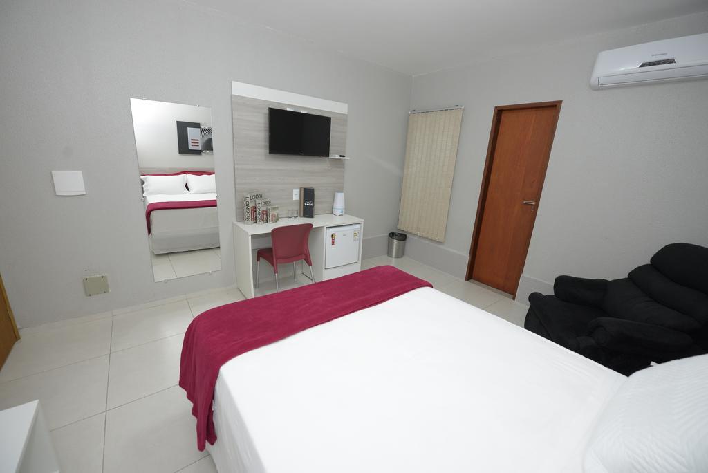 Hotel Leon Barbalha Bagian luar foto