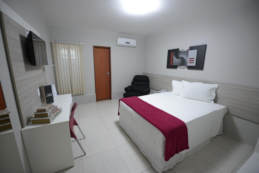 Hotel Leon Barbalha Bagian luar foto